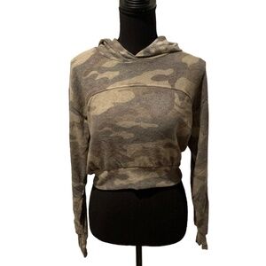 Socialite Olive Camo Hooded Sweatshirt XS NWT